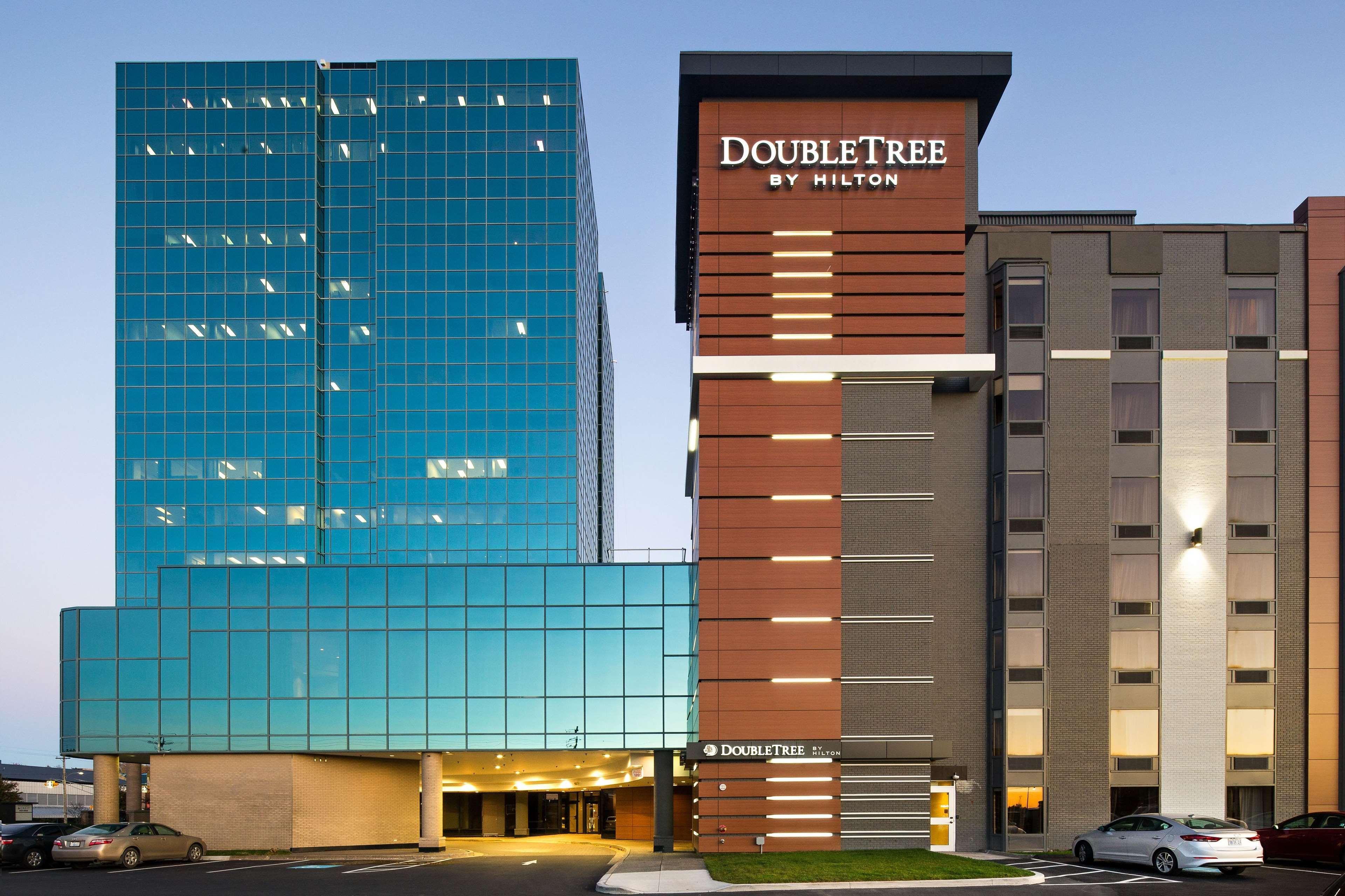 Отель Doubletree By Hilton Halifax Dartmouth Экстерьер фото