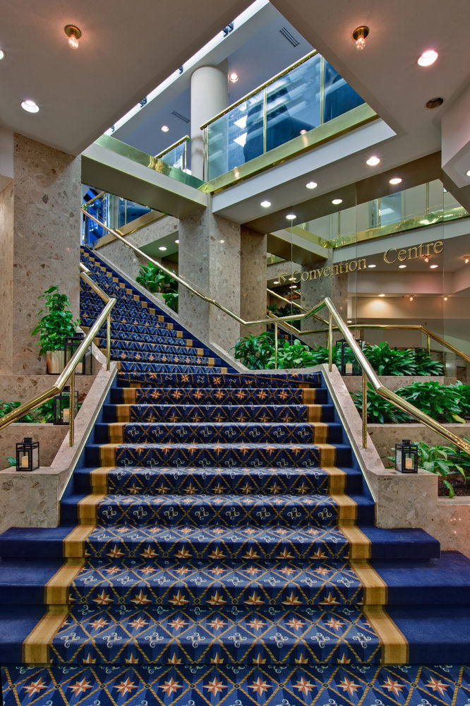 Отель Doubletree By Hilton Halifax Dartmouth Интерьер фото